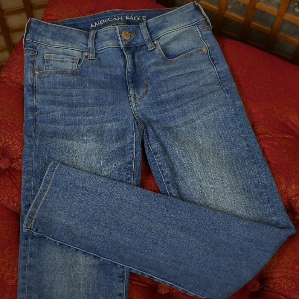 American Eagle Medium Wash Skinny Jeans 2 Short